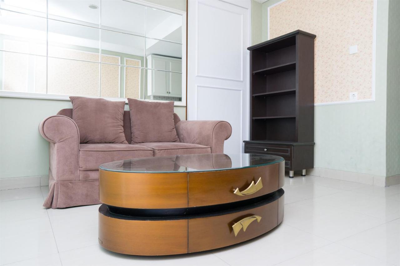 Spacious 1Br Dago Suites Apartment By Travelio バンドゥン エクステリア 写真