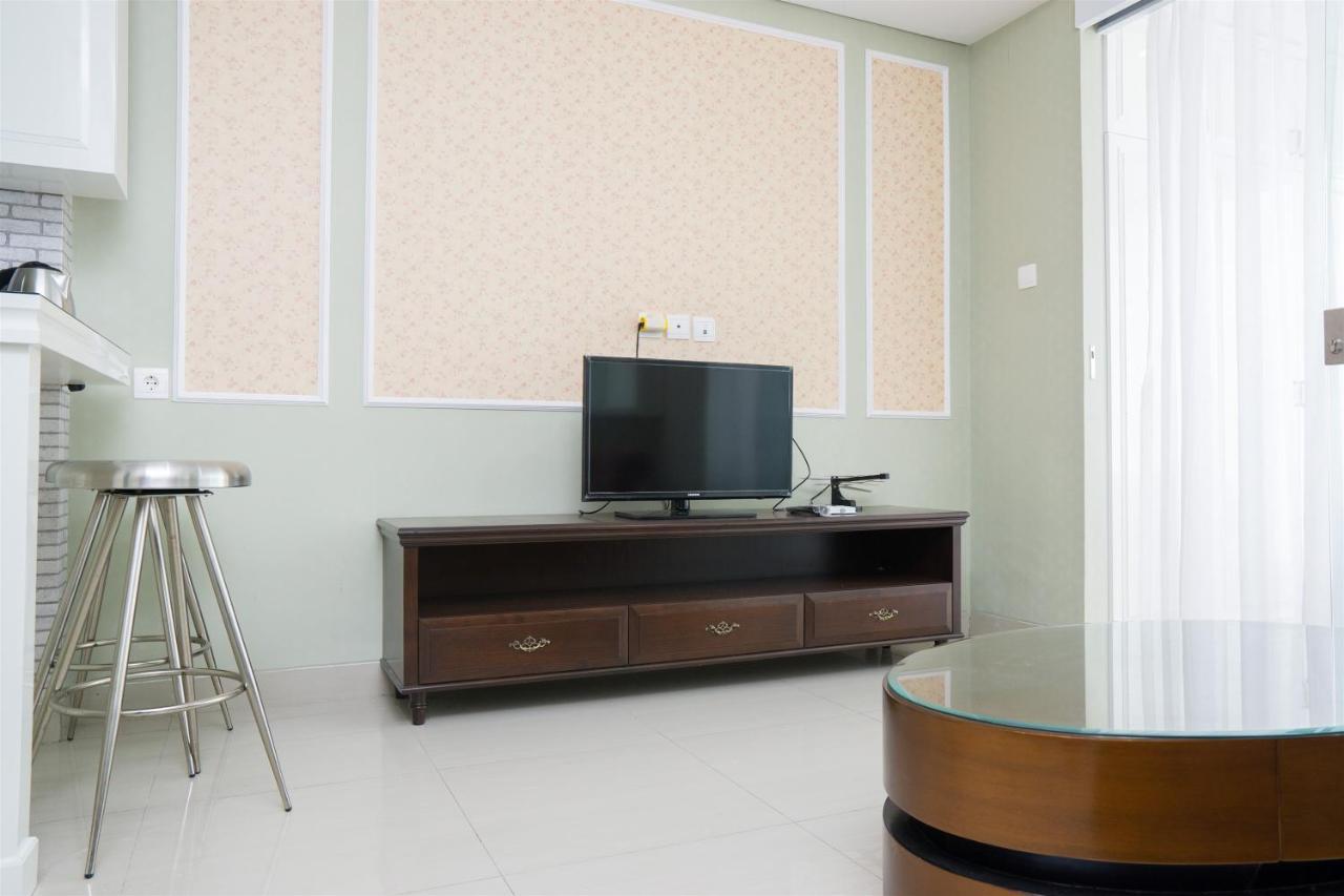 Spacious 1Br Dago Suites Apartment By Travelio バンドゥン エクステリア 写真