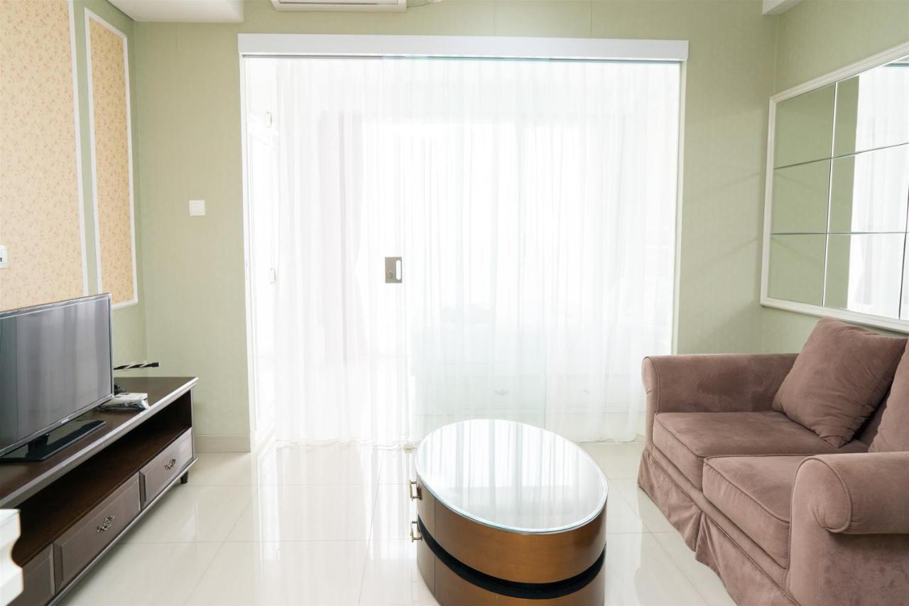 Spacious 1Br Dago Suites Apartment By Travelio バンドゥン エクステリア 写真